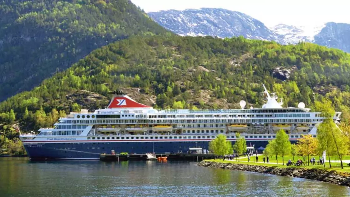 Holidaymakers Stage 'Mutiny' And Refuse To Get Off Cruise Ship