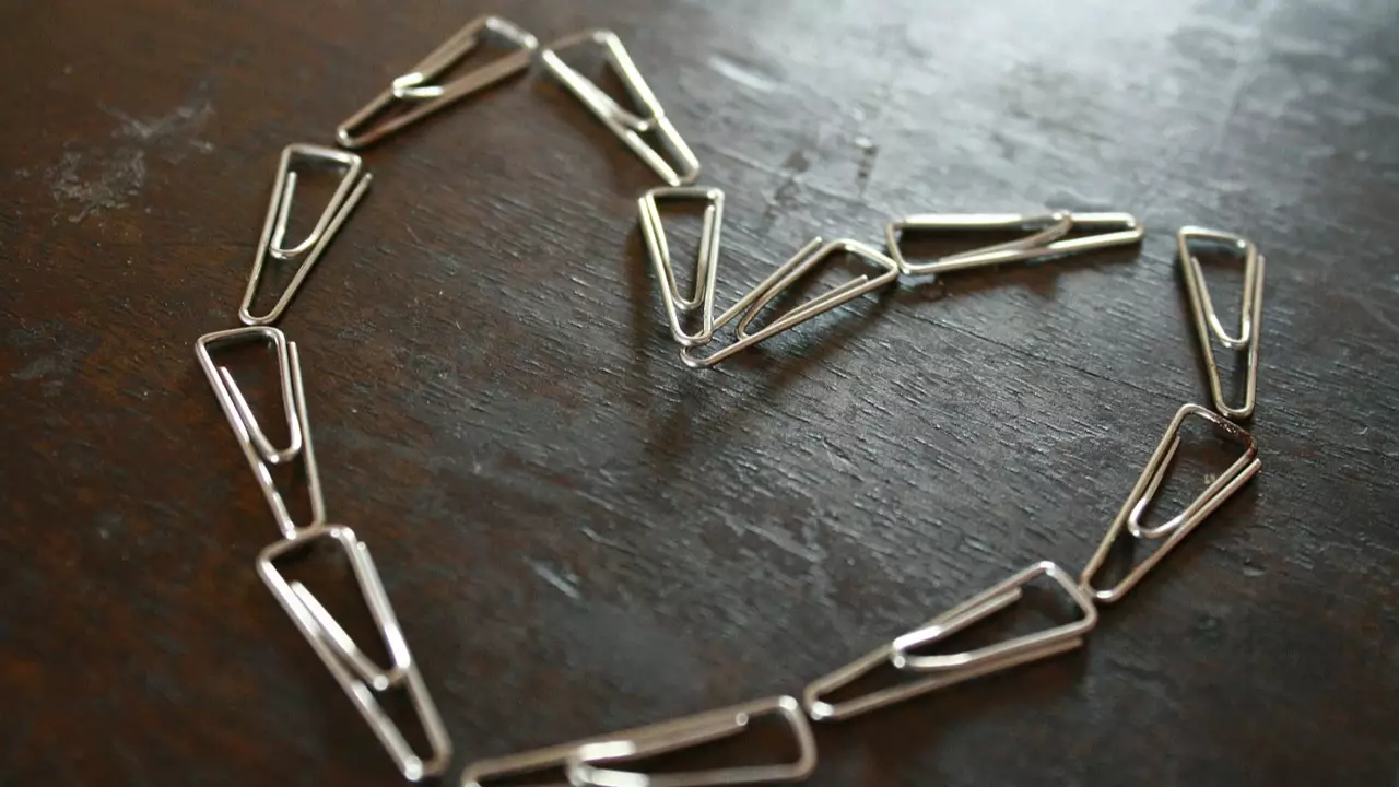 'Paperclips' Are The New F*ckboys And You Should Avoid Them Like The Plague