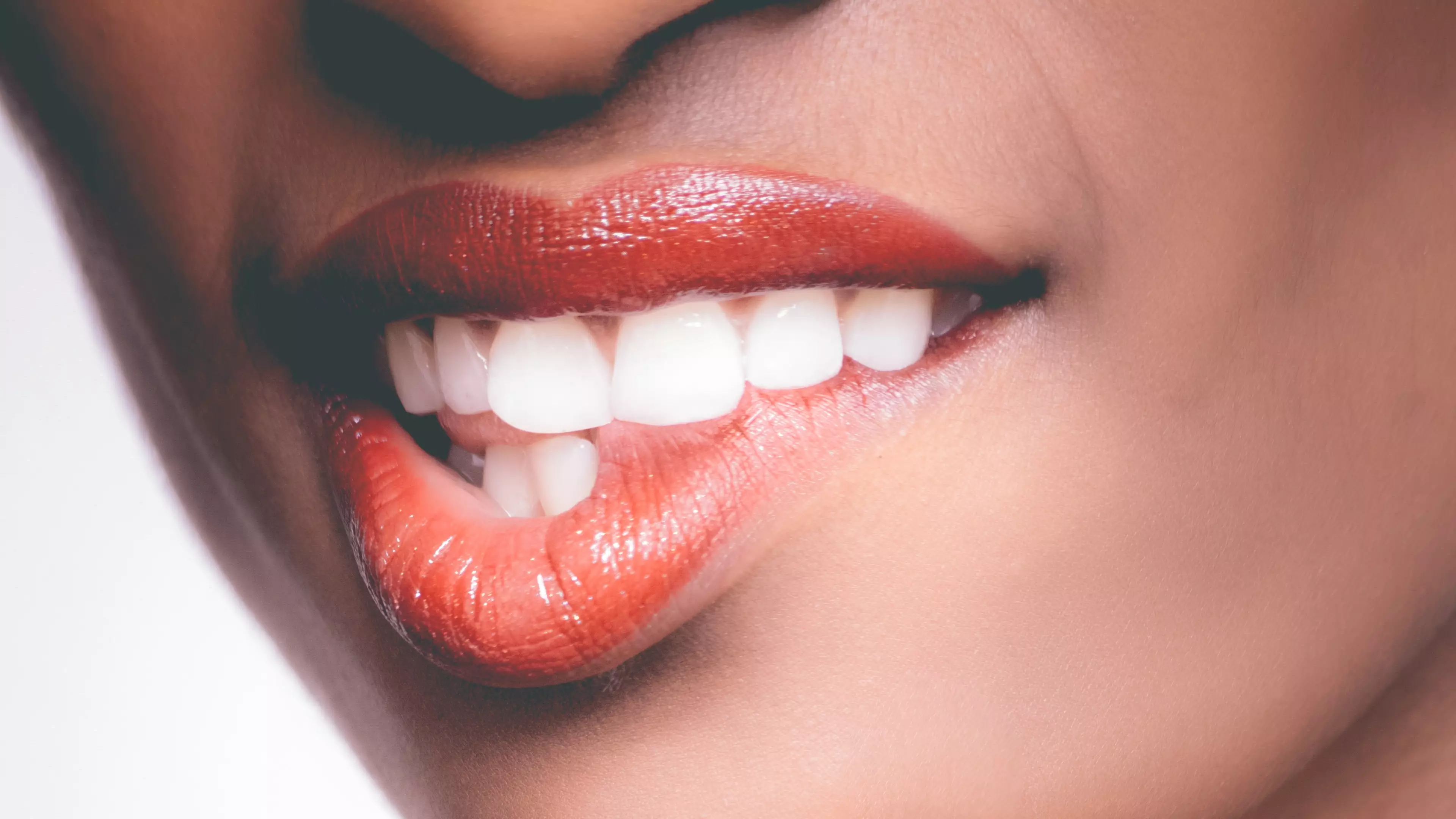 This Teeth-Whitening Brand Will Brighten Your Smile With This One Ingredient