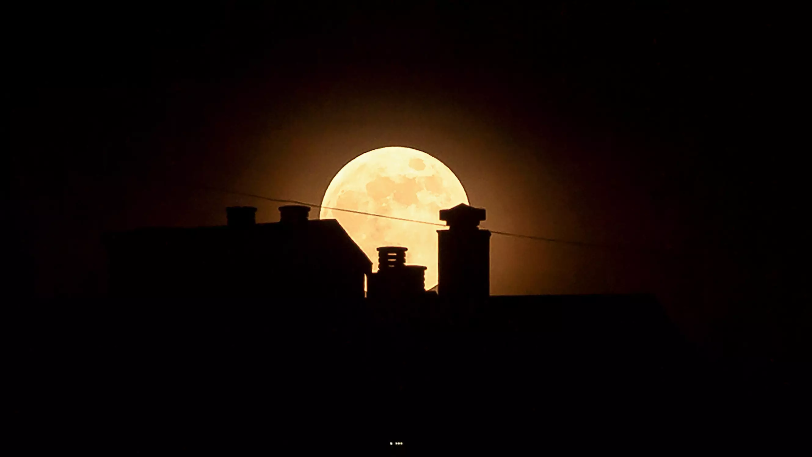 Final Supermoon Of The Year Visible Over UK Skies Tonight