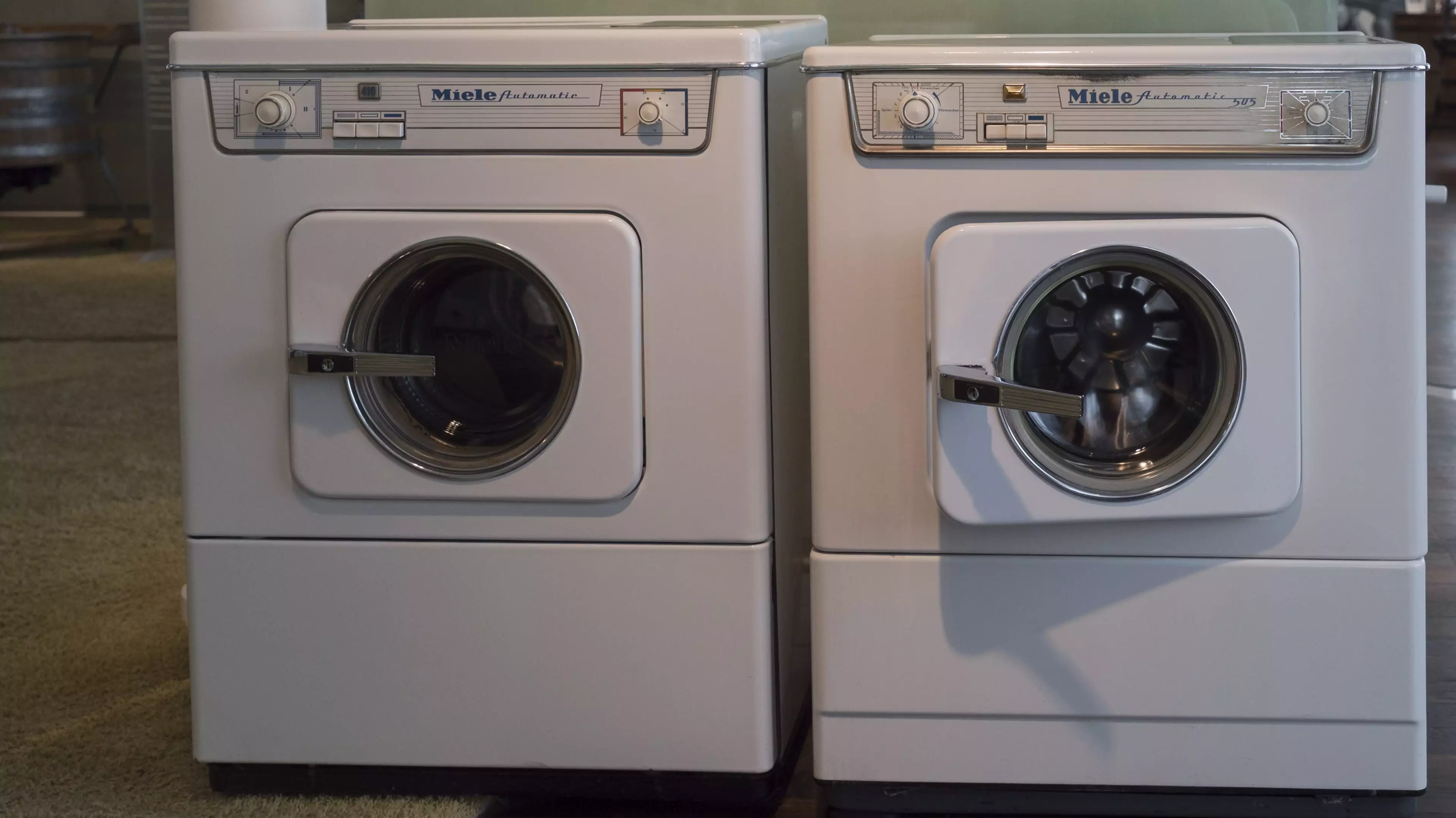 School Installs Laundry Room So That Kids Can Wash Their Clothes