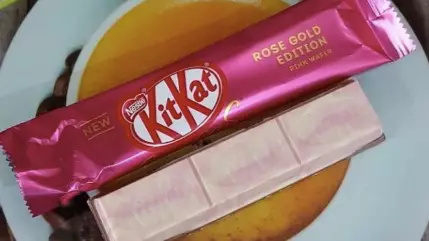 You Can Now Buy Rose Gold KitKats With A Pink Wafer