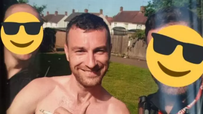 Police Take Selfie After Capturing 'Fugitive' Who Taunted Them On Social Media 