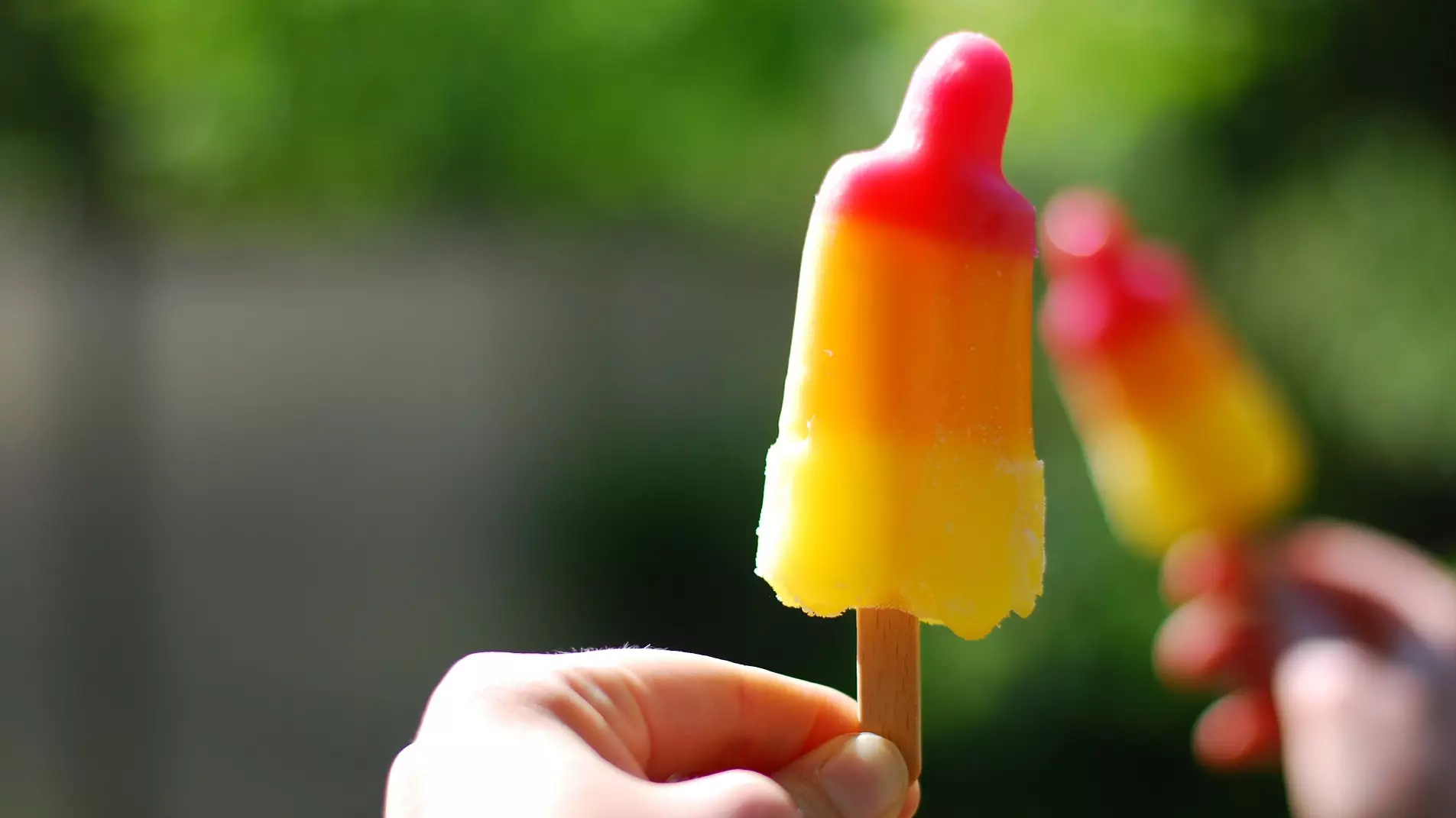 Woman Shares Genius Ice Lolly Hack Which Stops Spillages 