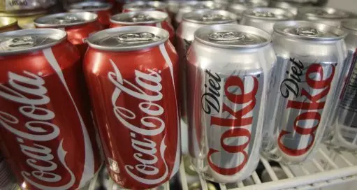 Science Has Finally Figured Out If Tapping A Coke Can Stops It Fizzing Up