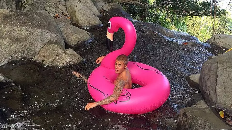 Justin Bieber Pictured Frolicking Naked A Day After Orlando Bloom Pecker Leaks