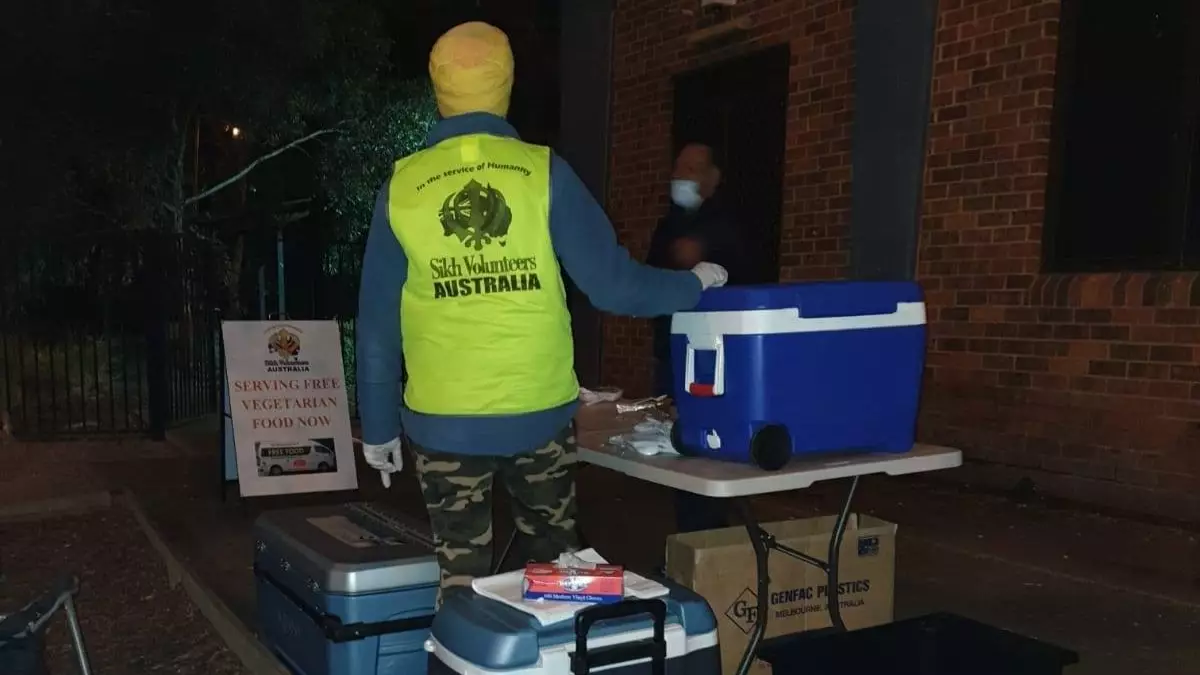 Sikhs Serve More Than 1,300 Free Meals To People In Melbourne Tower Blocks