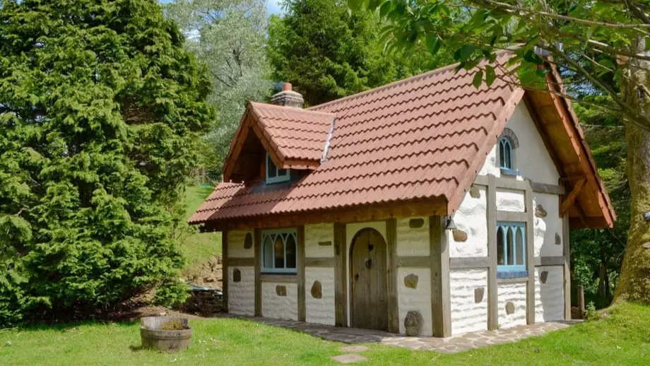 You Can Now Stay In This Disney Snow White Cottage And It’s Straight Out Of A Fairytale