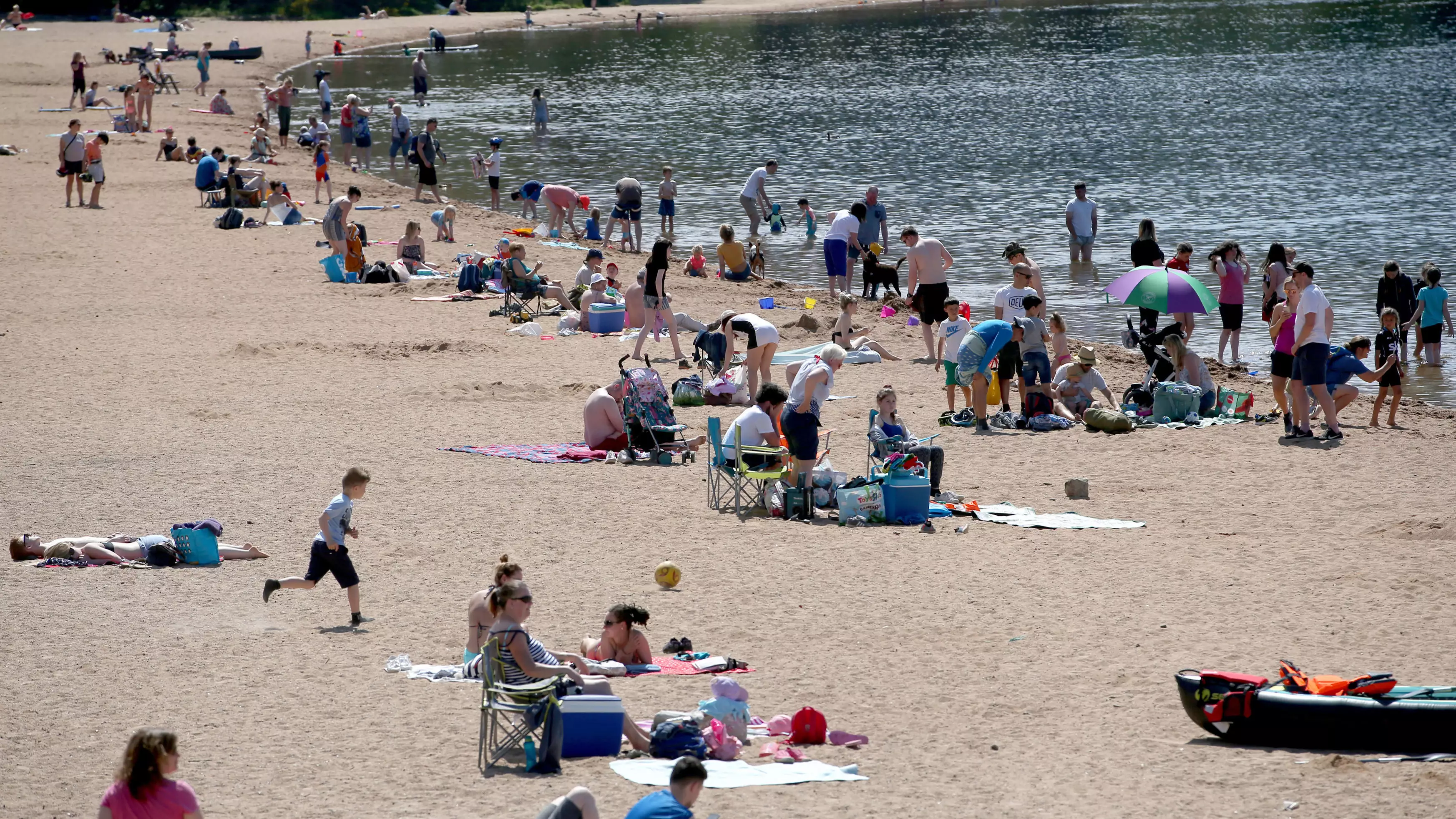 UK Is Set To Sizzle With Temperatures Hitting 30C
