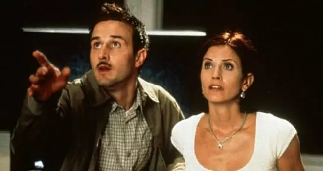 David Arquette as Deputy Dewey and Courtney Cox as Gale Weathers have survived all four movies (