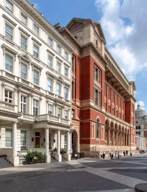 The £2m flat is situated in Kensington.