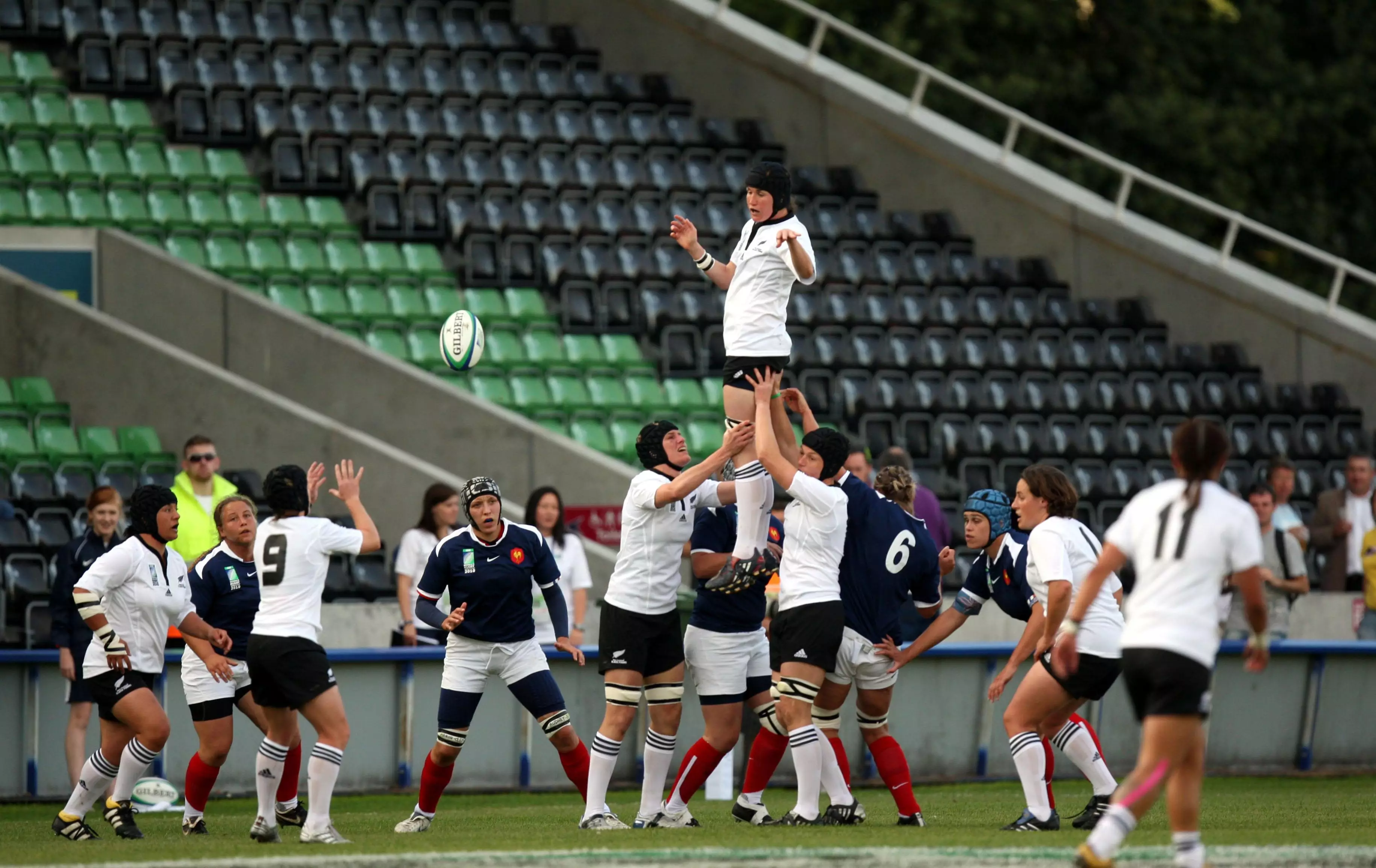 New Zealand win a line out against France in the Women's Rugby World Cup Semi-Final.