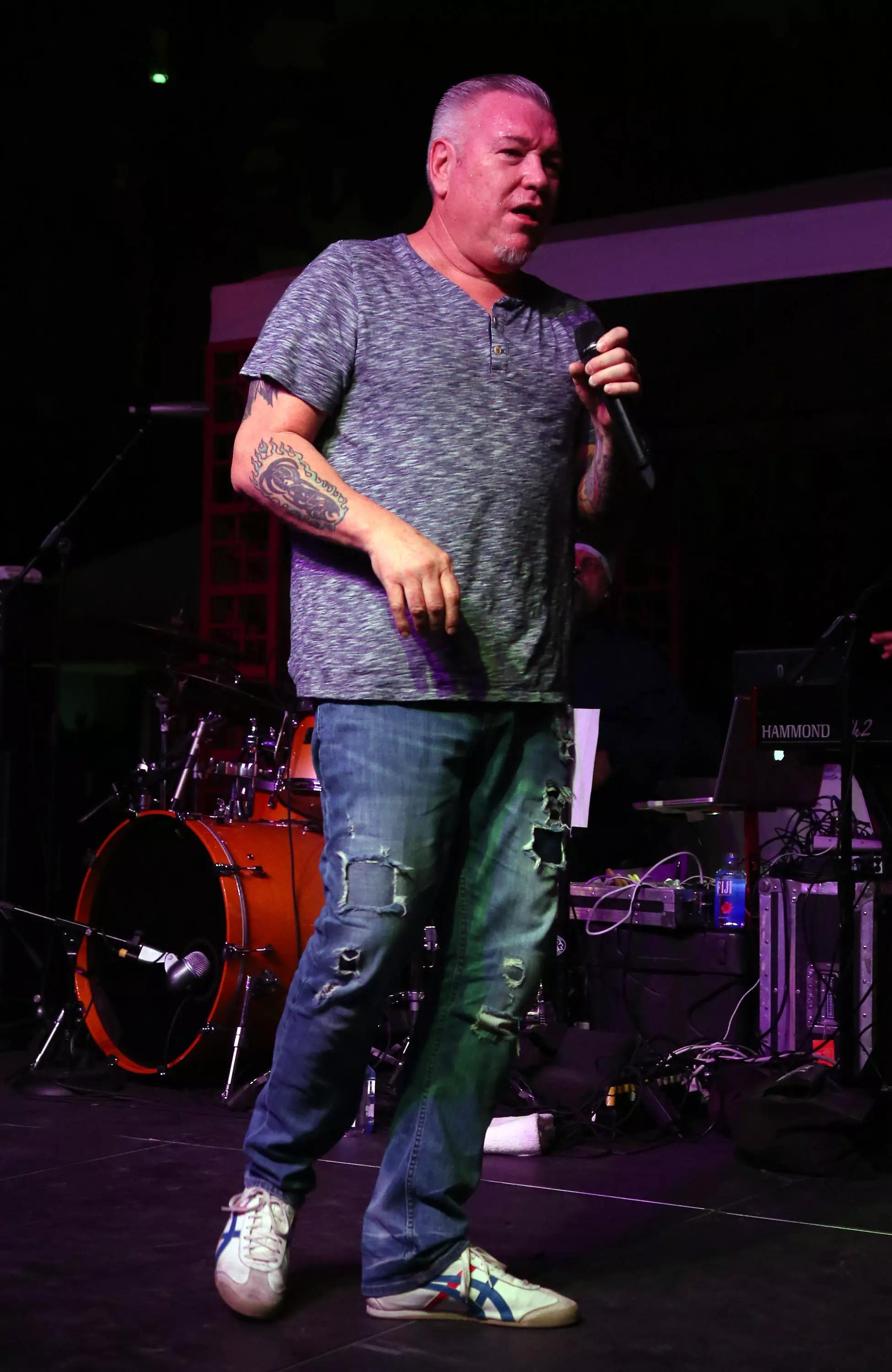 Steve Harwell performing in 2017.