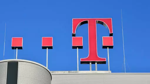Woman Sues T-Mobile After Worker Found And Stole Her Sex Tape