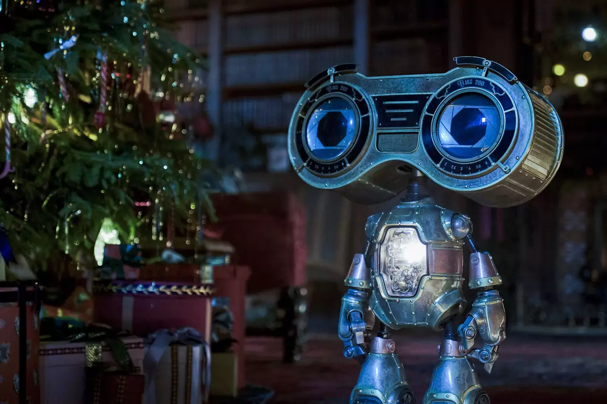 Buddy, an adorable little robot, is at the centre of the movie's storyline (