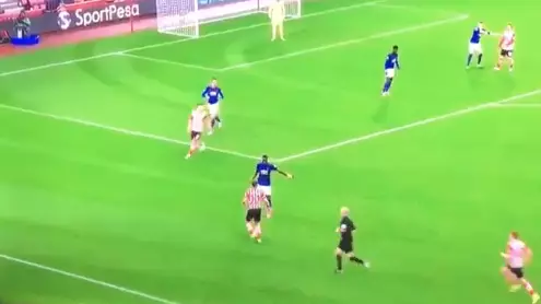 WATCH: Mike Dean Hilariously Overlap Southampton's Nathan Redmond 