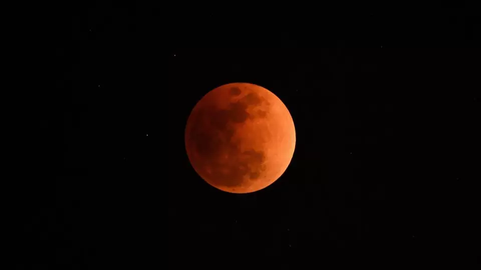 The Moon Is Set To Turn Blood Red In Total Lunar Eclipse