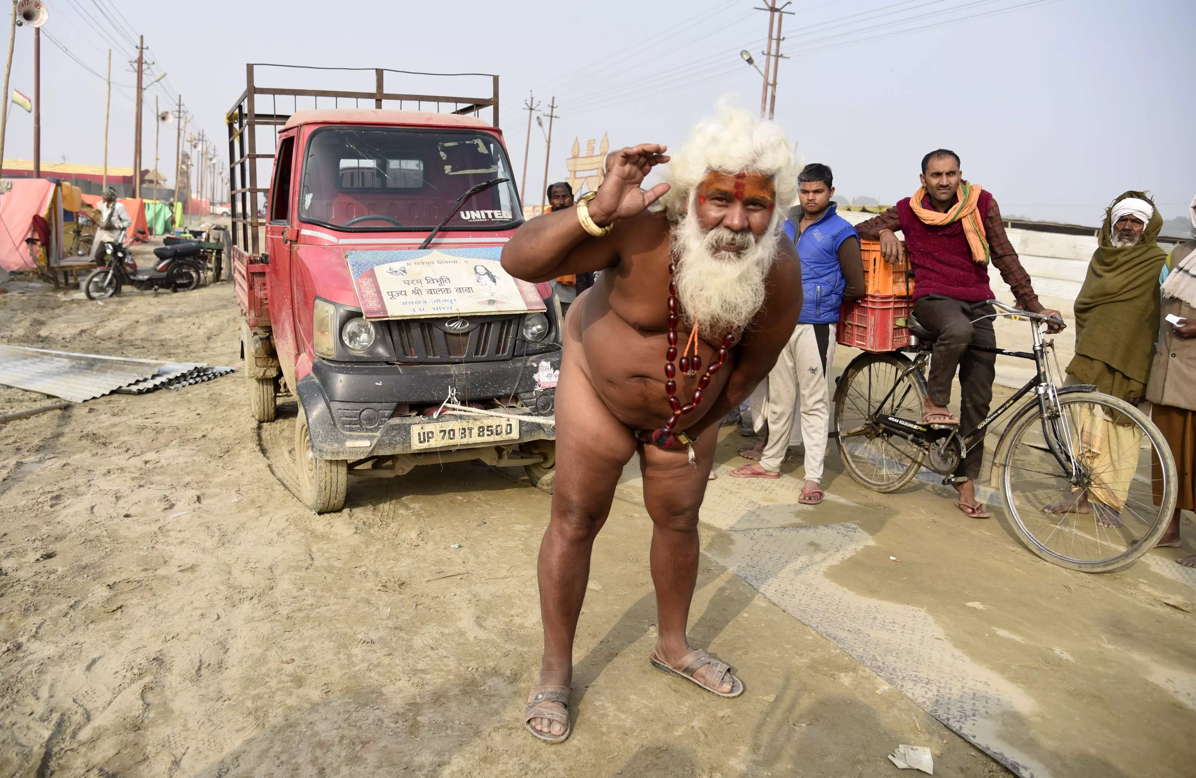Mind Over Matter: Hindu Bloke Pulls Van Using Just His Manhood 