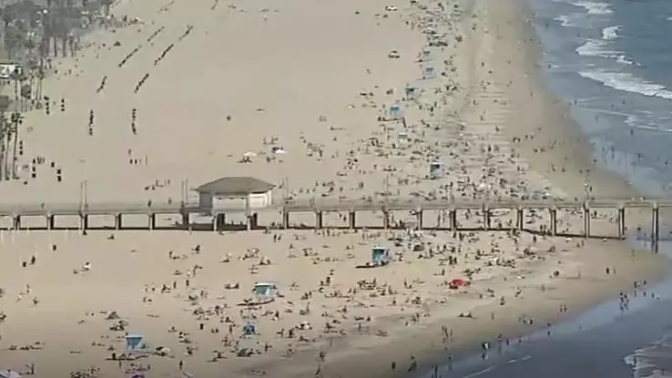 Tens Of Thousands Of People Hit California Beaches During Heatwave