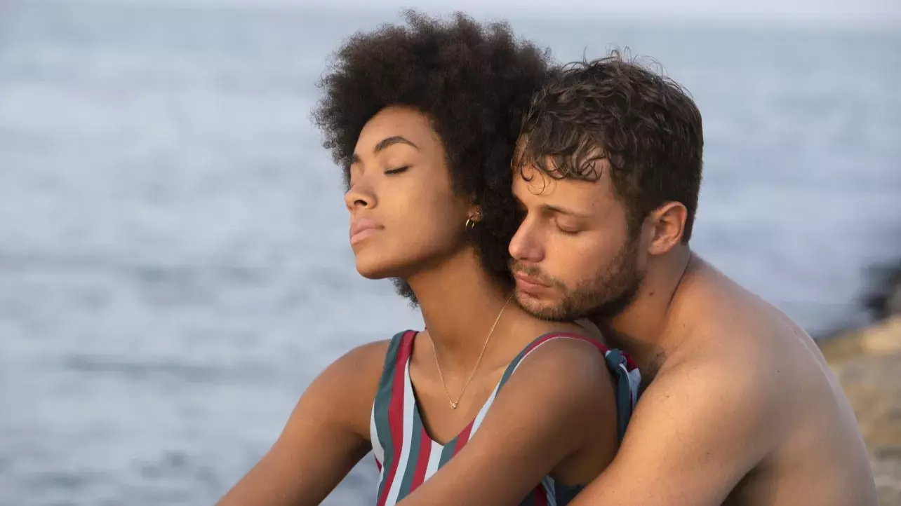'Normal People' Fans Will Love Netflix's Series 'Summertime'