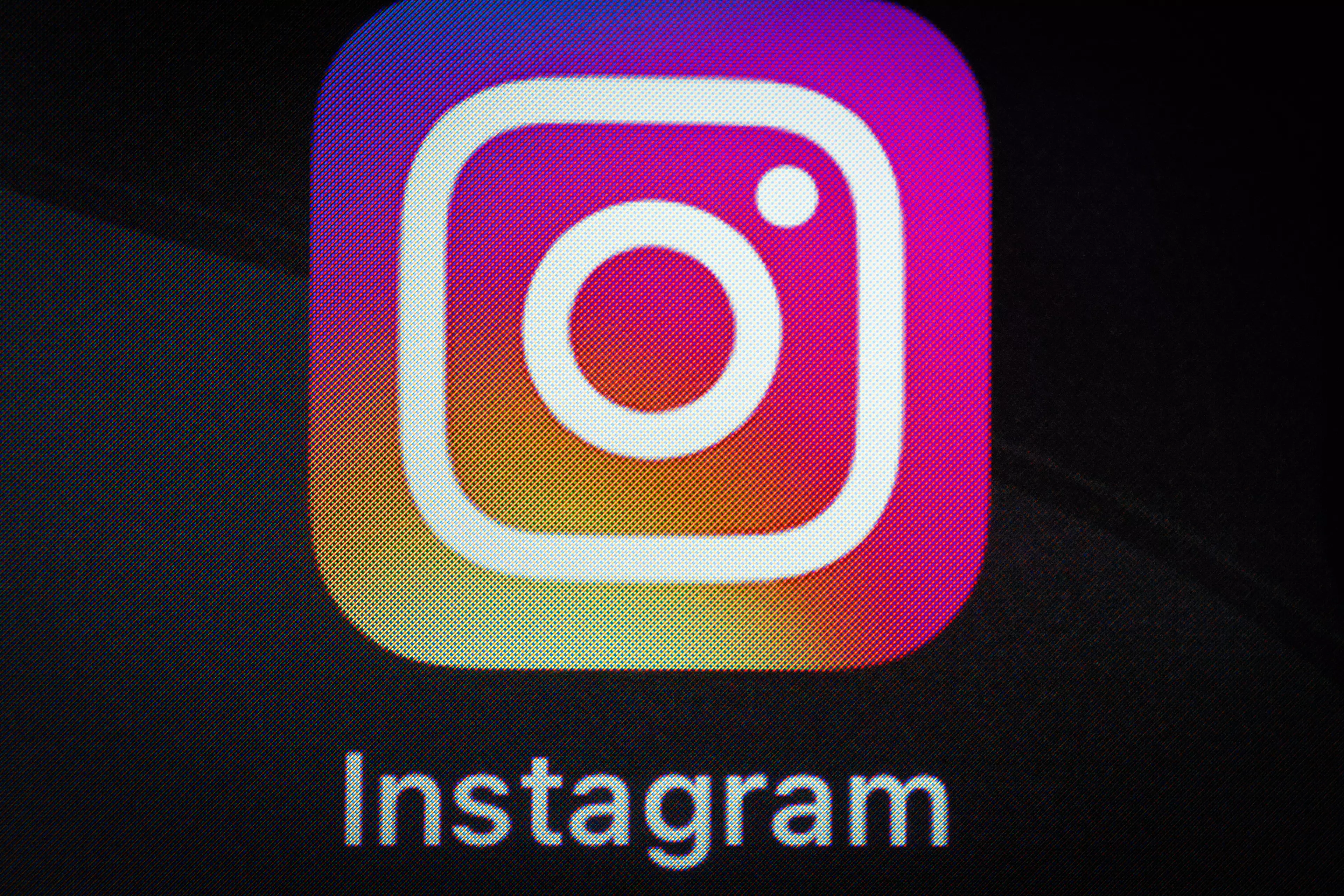 Instagram Story Randomly Freezes iPhones And No-One Knows Why