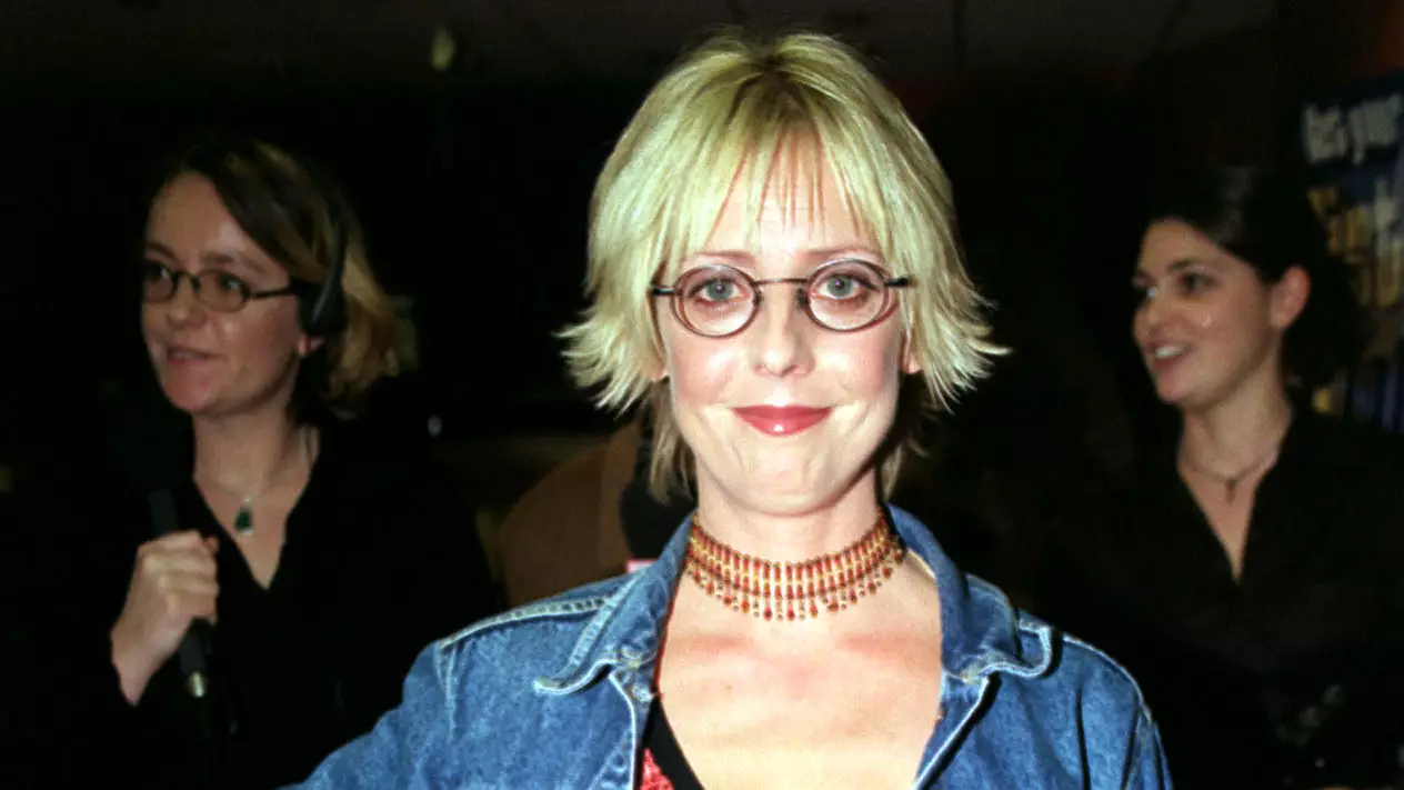 Friend Suspects Emma Chambers Died Of A Heart Attack 