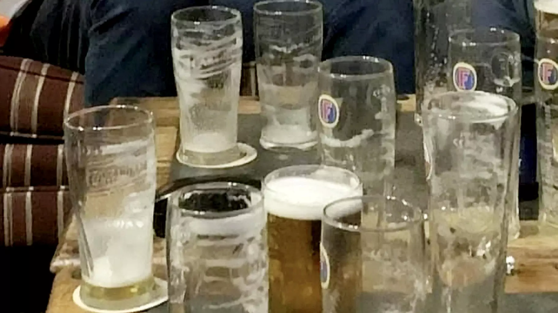 Hotel Loses Its Licence After Drinkers Pose With Pints During Lockdown