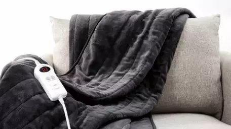 Kmart Is Now Selling A Heated Blanket Just In Time For Winter