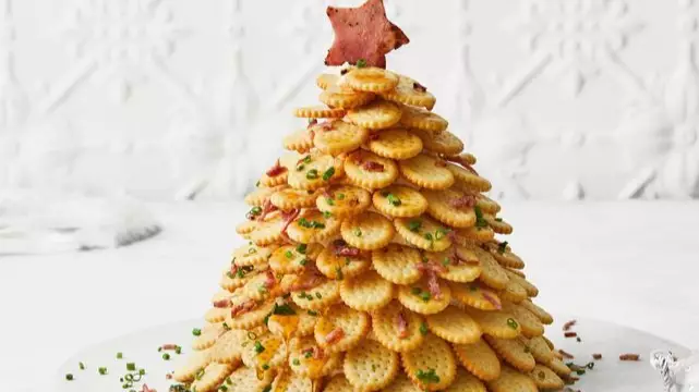 There's Now A Recipe For A Chicken Crimpy Shapes Christmas Tree