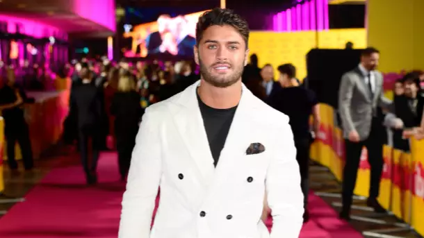 'Love Island' Fans Are Urging Viewers To 'Be Kind' After Deaths Of Former Contestants