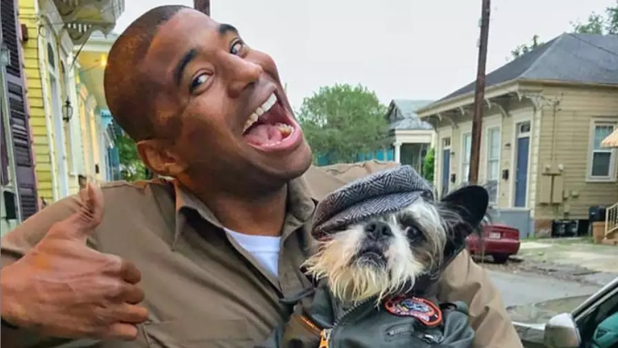 UPS Guy Shares Photos Of The Dogs He Meets On His Route