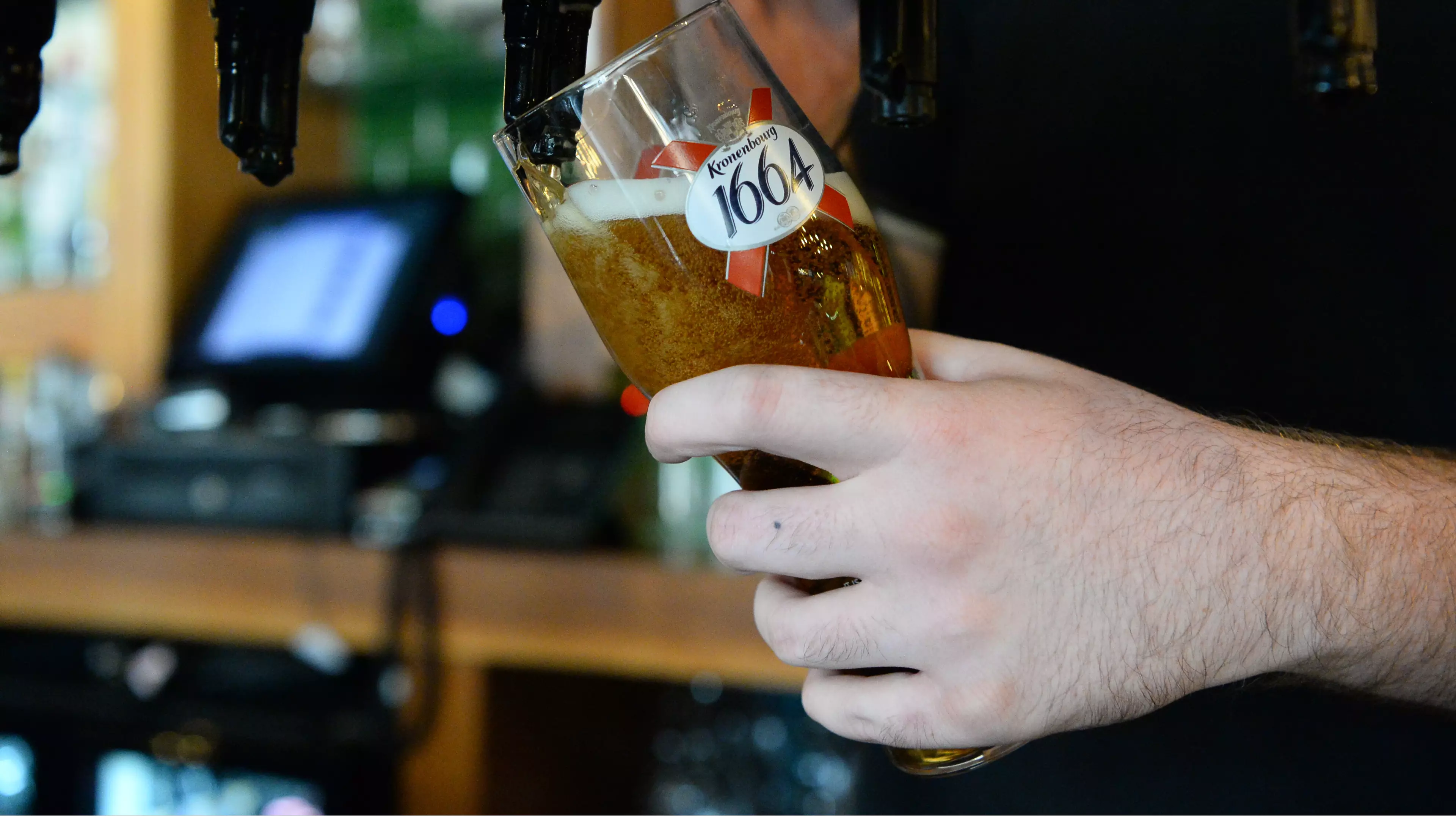Pub Bans Under-25-Year-Olds Saying It 'Cannot Take The Risk' 