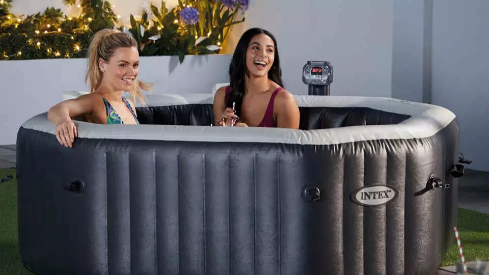​Aldi Is Selling A Four-Person Hot Tub And It's A Total Bargain