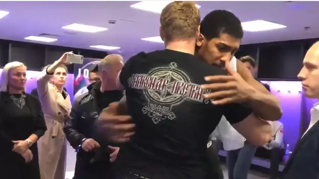 Anthony Joshua And Alexander Povetkin Brilliantly Embrace After Thrilling Heavyweight Fight