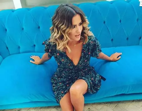 Caroline Flack Forced To Deny Drug Use After Picture Shows 'Rolled-Up Note'
