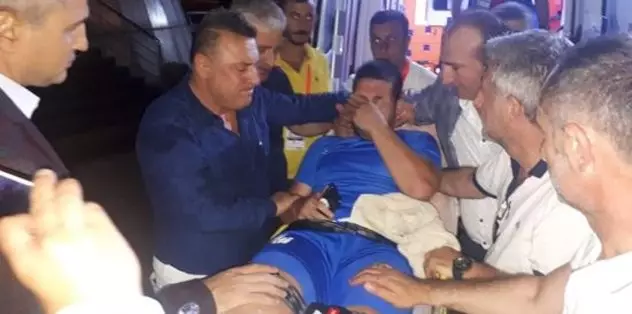 El Kabir is taken to hospital. Image: Fotomac