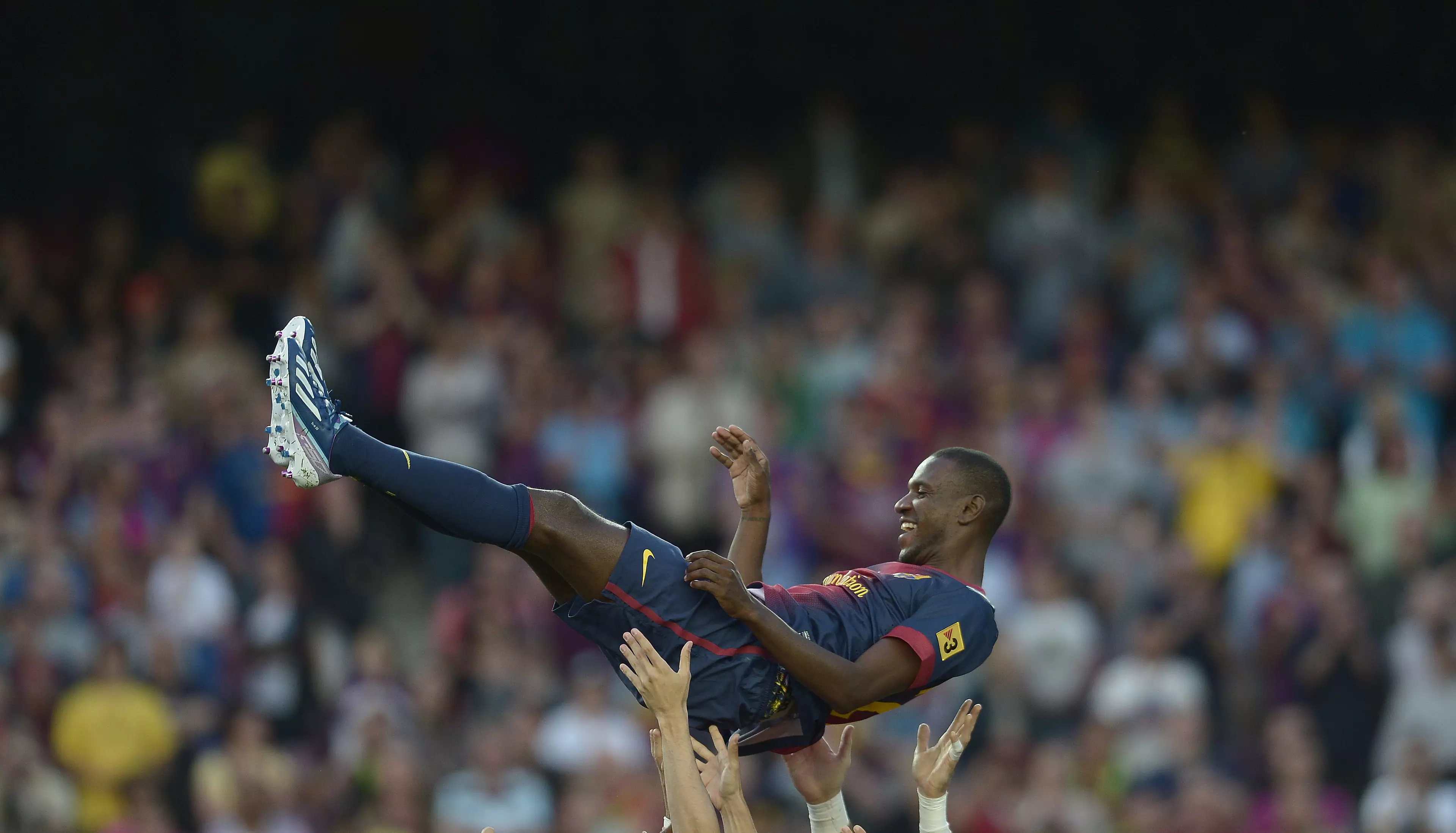 Eric Abidal Heaps Praise On Barcelona's Samuel Umtiti