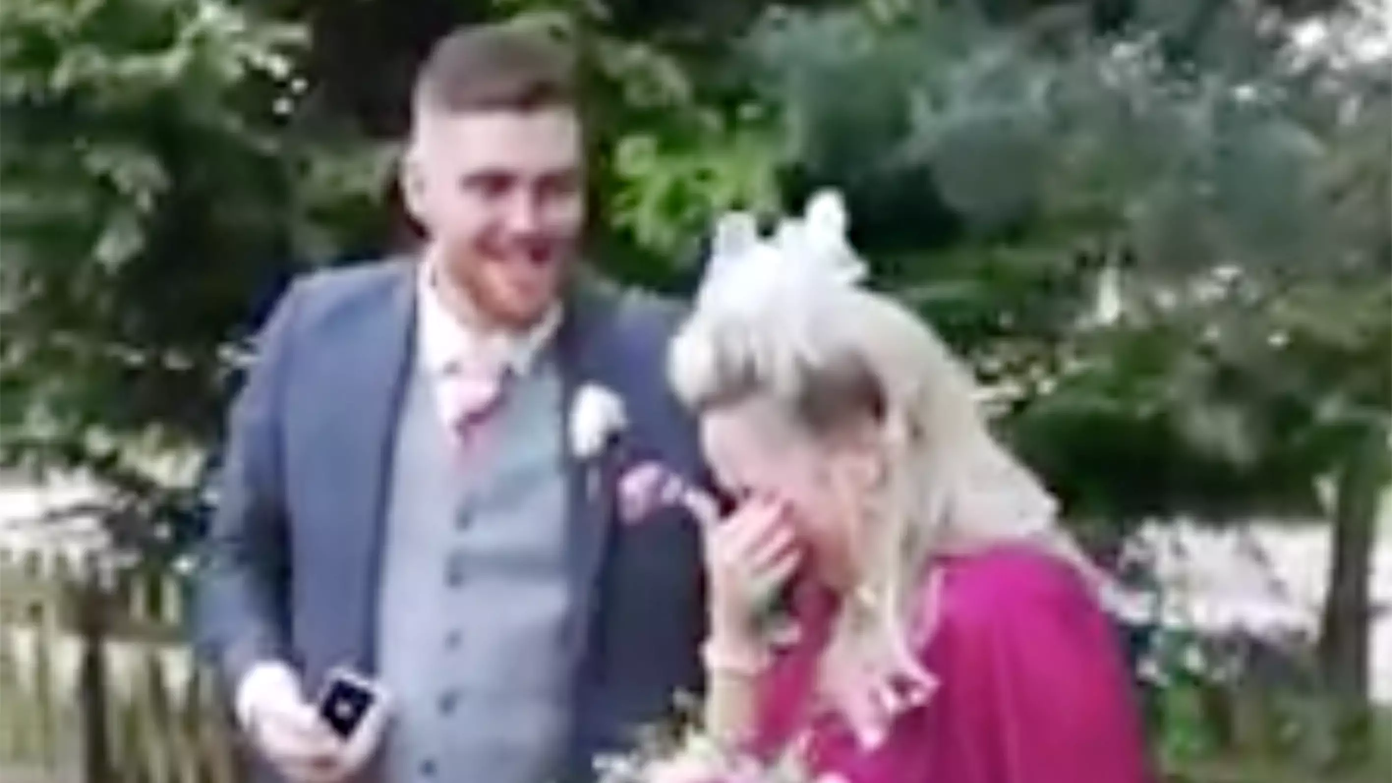 Man Proposes At His Sister’s Wedding In The Best Way Ever