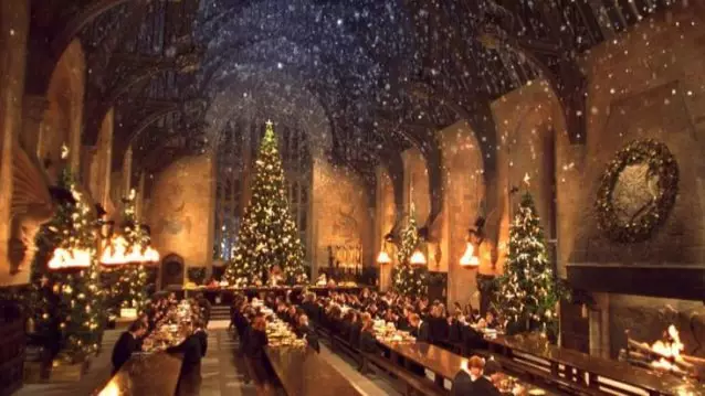 You Can Now Eat Christmas Dinner In The Hogwarts Great Hall