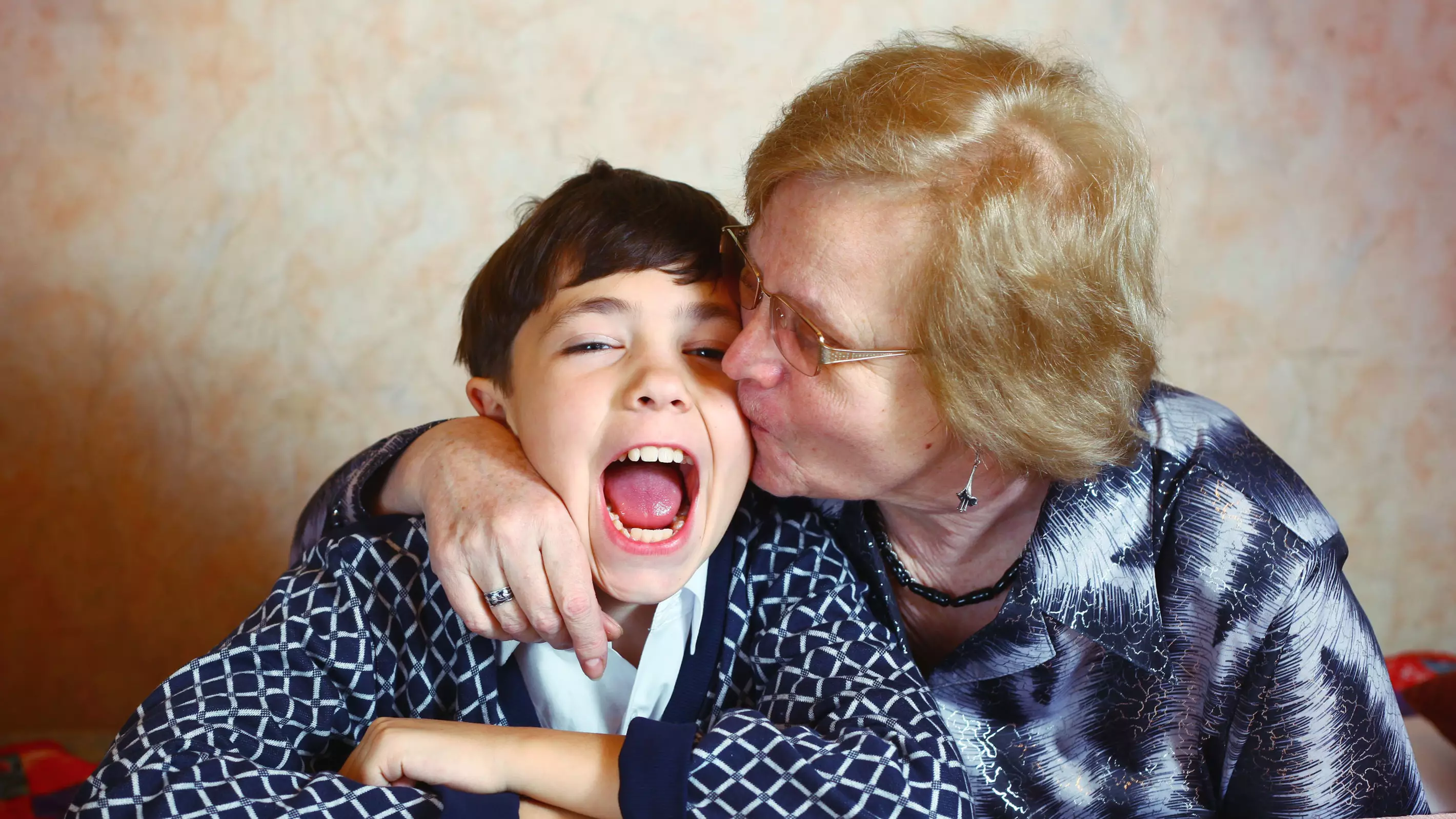 Aussie Schools Are Teaching Kids To Not Kiss Grandparents In Order To Learn About Consent