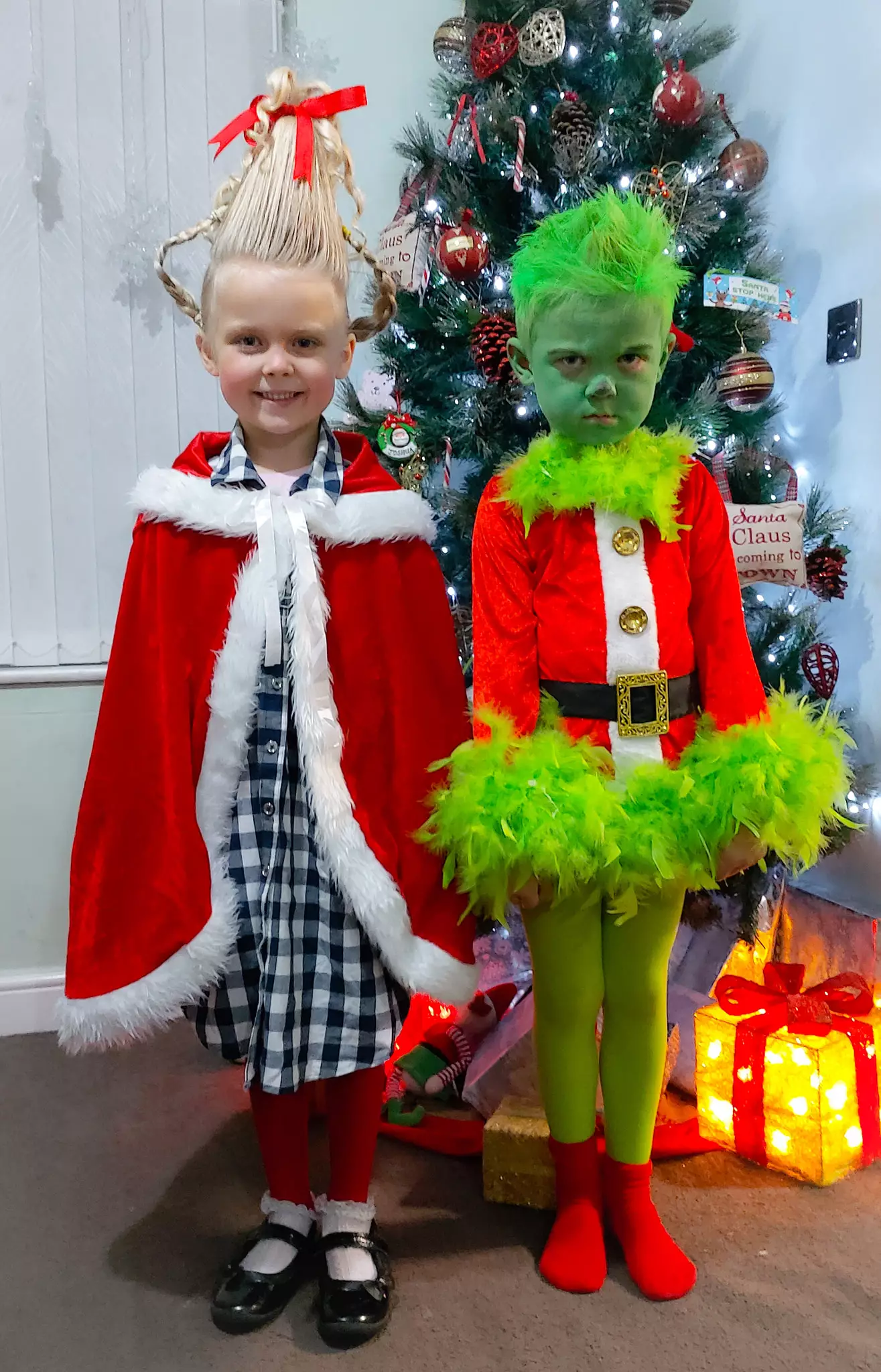 Cassie Middleton left Facebook users astounded by her 'Grinch' costumes (
