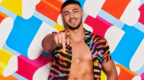 Love Island Fans Are In Stitches Over Tommy Fury's 'Tiny Legs' 