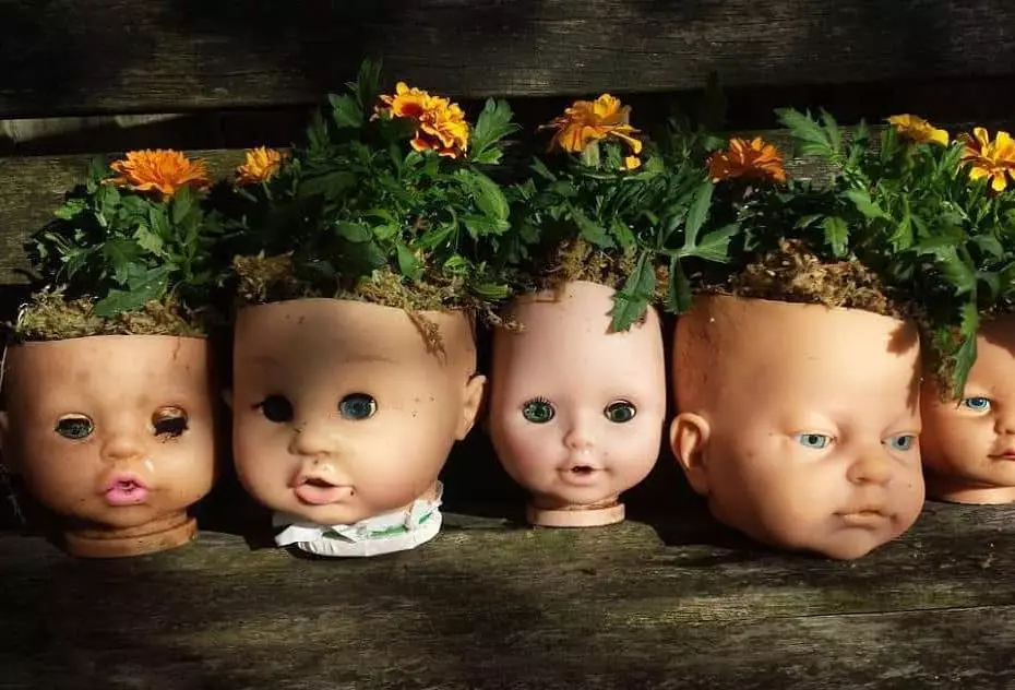 York Town Flower Shoppe in Vancouver is selling the doll's head planters.