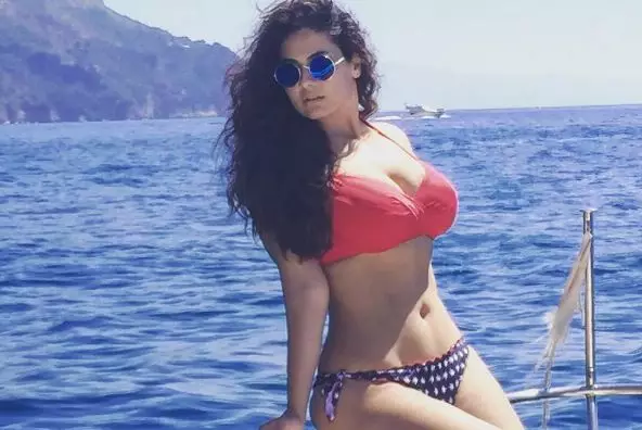 Plus-Sized Italian Model Hits Out At Critics And Trolls