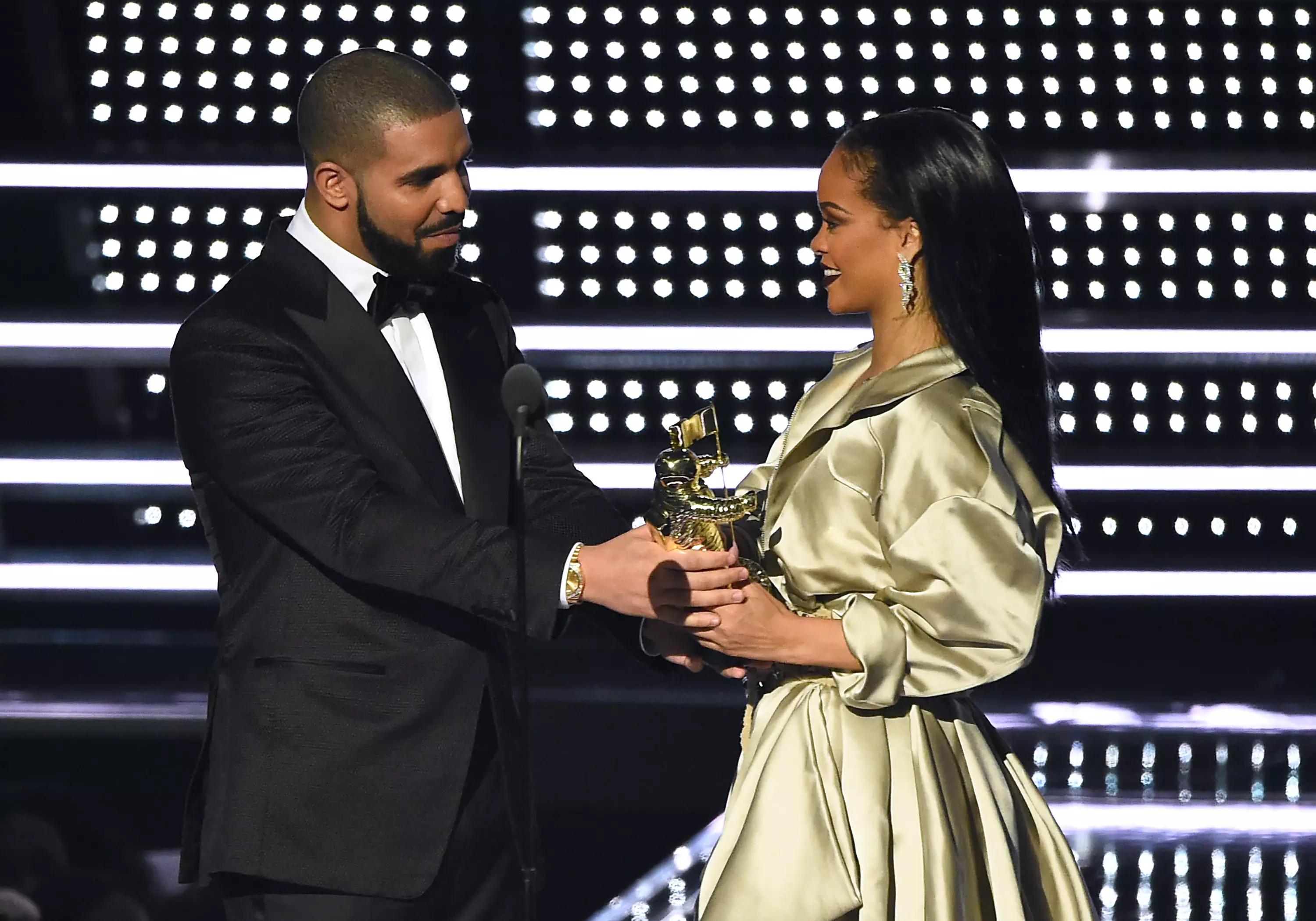 Are You Sitting Down, Lads? 'Cause Drake And Rihanna Are 'Official'