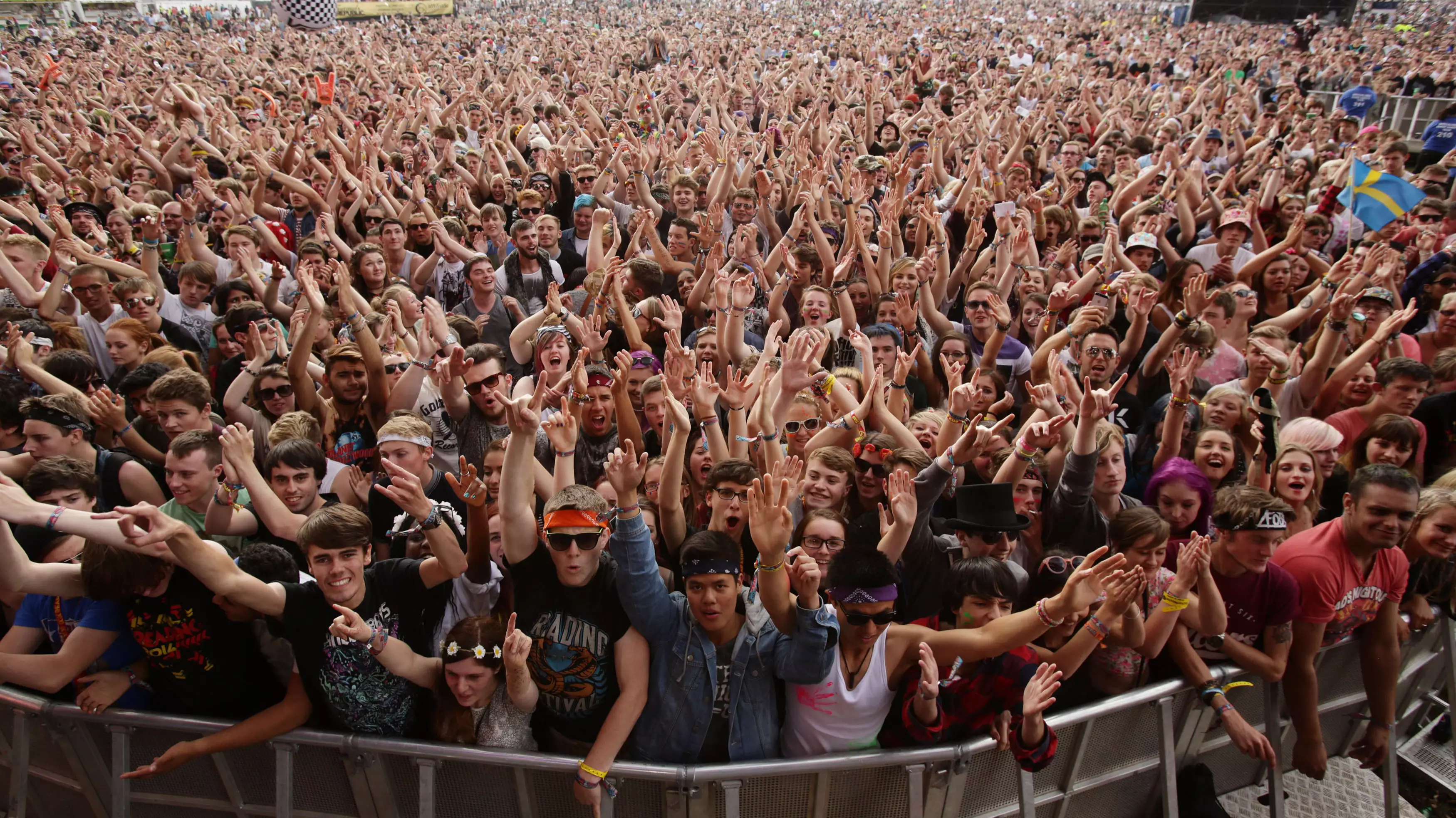 UK Festival Organisers Call For On-Site Drug Testing