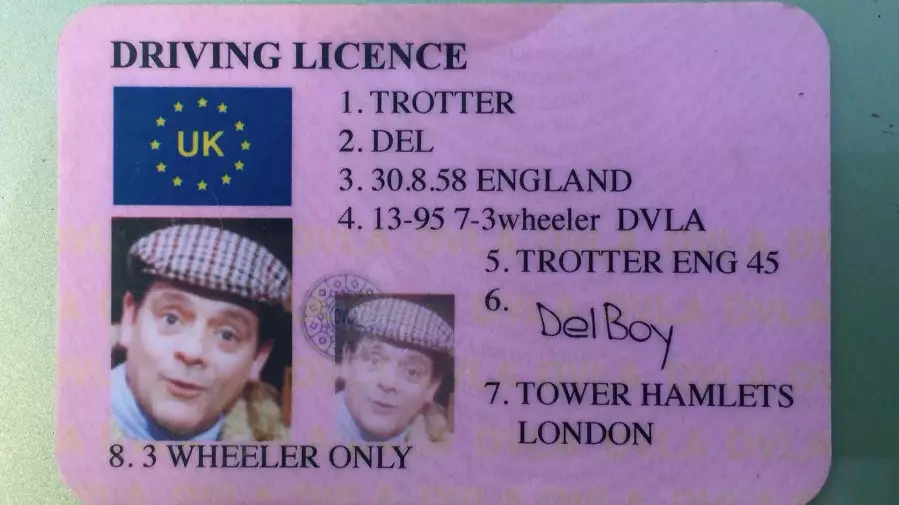 Police Stop 'Plonker' Driver With A Fake 'Del Boy' Driving Licence