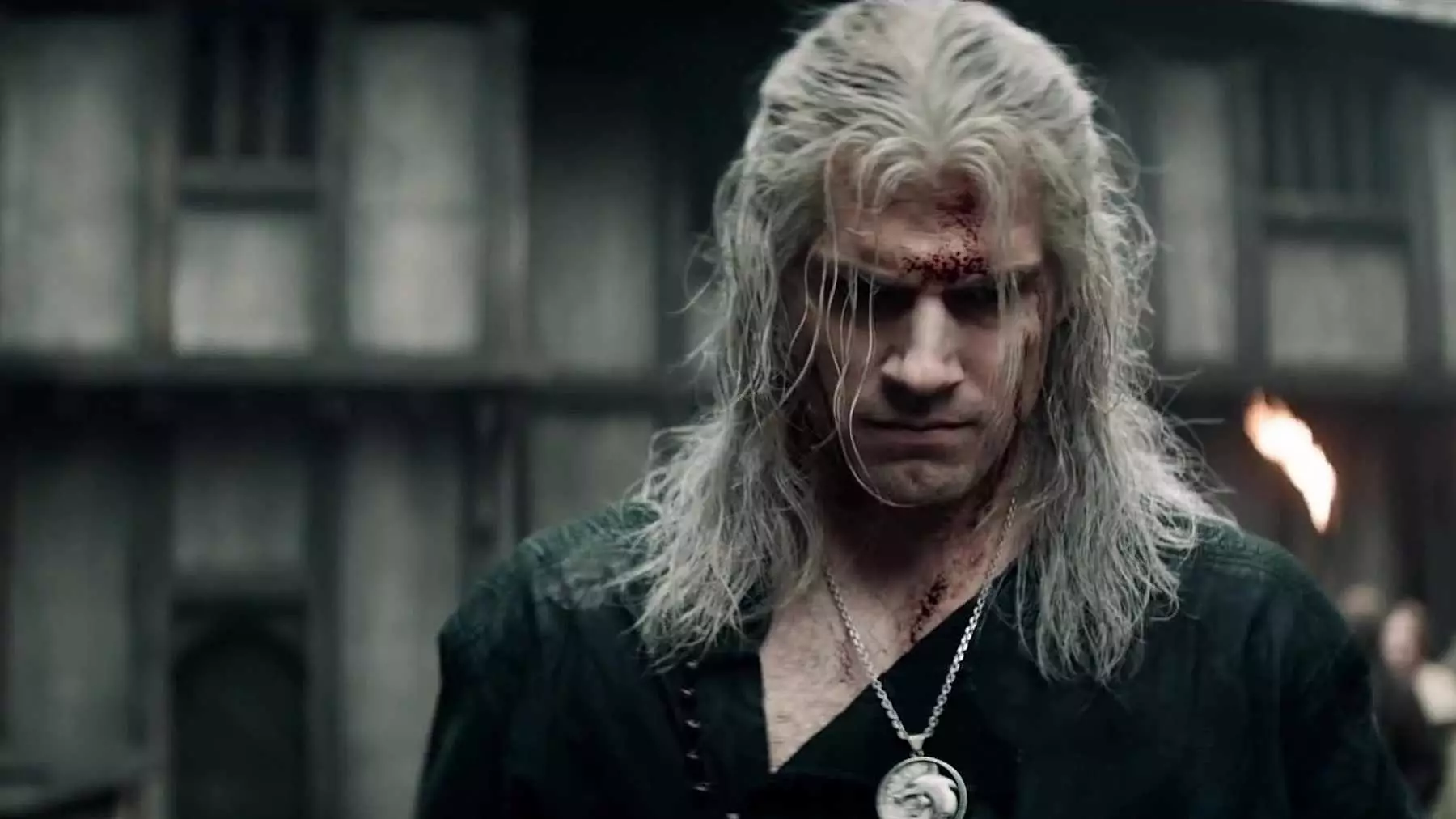 Henry Cavill says his role in The Witcher doesn't rule him out from playing Superman.