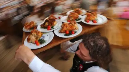 Scientists Reveal That Being A Waiter Is More Stressful Than Being A Neurosurgeon