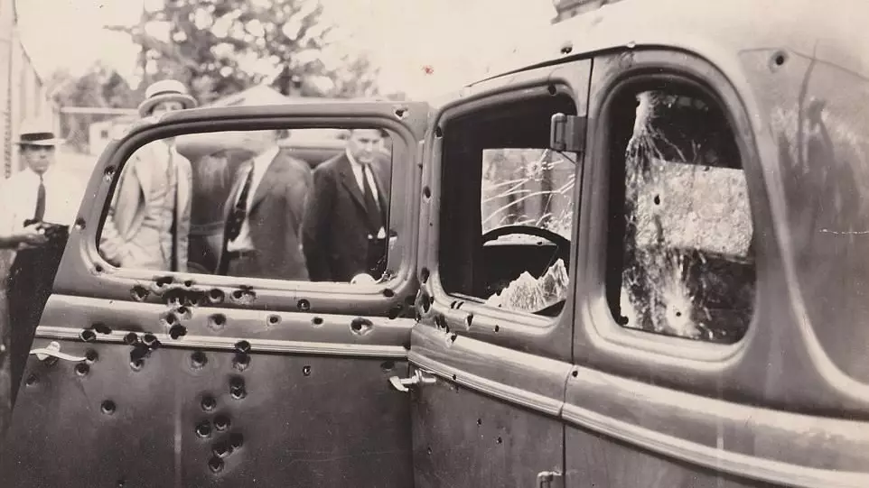 Bonnie And Clyde Photo Reveals Their Final Hours